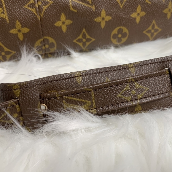 Louis Vuitton Eclair Zipper Nile Shoulder Handbag - Picture 6 of 15